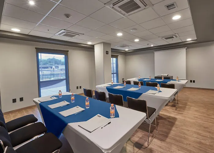 Hotel Express By Marriott Ciudad De Periferico Sur Tlalpan 3*