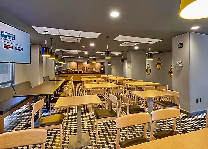Hotel Express By Marriott Ciudad De Periferico Sur Tlalpan Mexico City