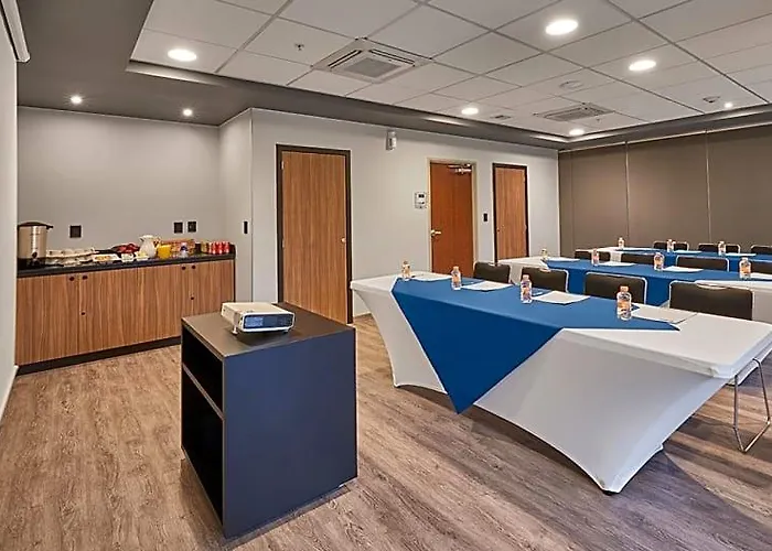 Hotel Express By Marriott Ciudad De Periferico Sur Tlalpan Mexico City